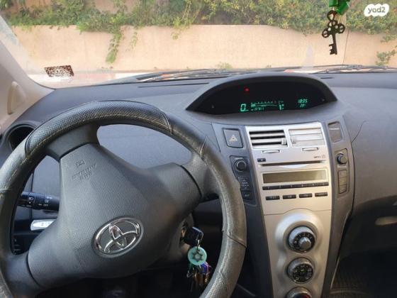 טויוטה יאריס STD ידני 1.3 (87 כ"ס) [2006-2008] בנזין 2008 למכירה ברעננה