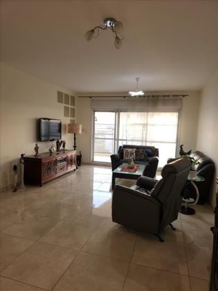 דירה 5 חדרים למכירה באור יהודה | צאלון | נווה סביון