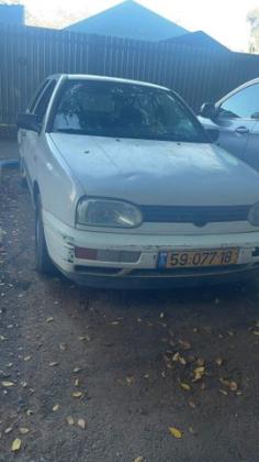 פולקסווגן גולף CL אוט' 1.6 בנזין 1997 למכירה בפדואל