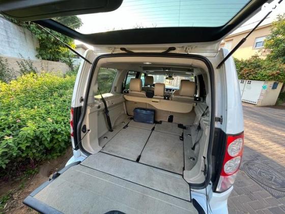 לנד רובר דיסקברי 4 4X4 HSE3 אוט' דיזל 7 מק' 3.0 (255 כ''ס) דיזל 2013 למכירה בנס ציונה