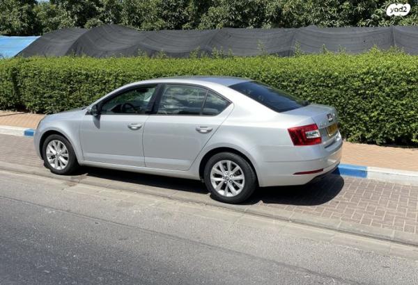 סקודה אוקטביה Ambition אוט' 1.4 (150 כ''ס) בנזין 2018 למכירה ברעננה