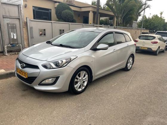 יונדאי i30 Inspire סטיישן אוט' 1.6 (135 כ"ס) בנזין 2015 למכירה בחדרה