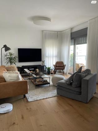 שתולים 61 (עזרא)