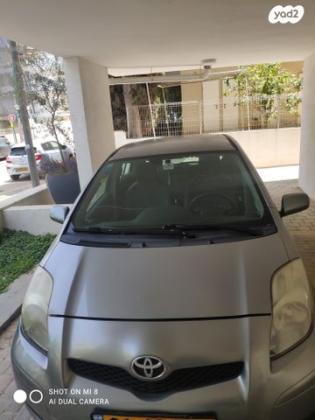 טויוטה יאריס Sol רובוטית 1.3 (100 כ"ס) בנזין 2010 למכירה בפתח תקווה