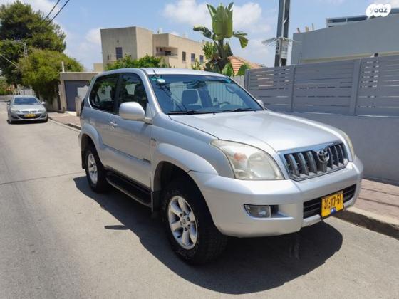 טויוטה לנד קרוזר קצר 4X4 STD אוט' דיזל 3.0 (173 כ''ס) דיזל 2004 למכירה בנהריה