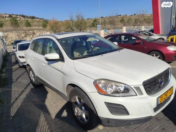 וולוו XC60 4X4 D5 Active סטיישן אוט' דיזל 2.4 (205 כ''ס) דיזל 2011 למכירה בחולון