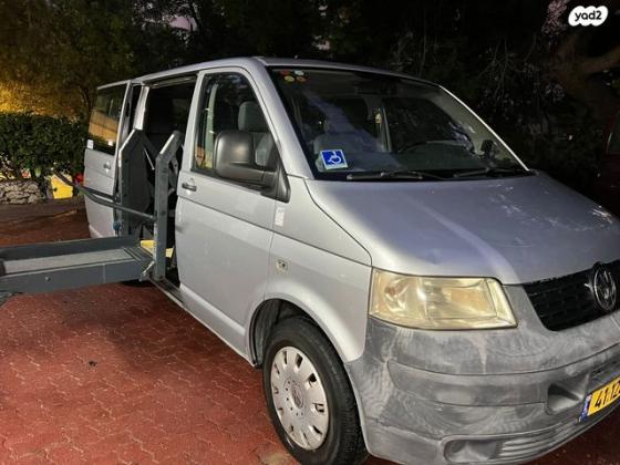 פולקסווגן טרנספורטר מסחרי/נוסעים קצר אוט' דיזל 3 מק' 3 דל' 2.5 (130 כ''ס) דיזל 2009 למכירה ברמת גן