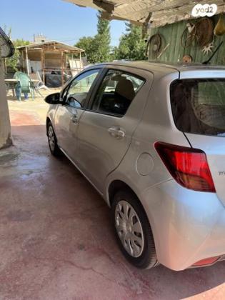 טויוטה יאריס Sol אוט' 1.3 (99 כ"ס) בנזין 2016 למכירה בפרדס חנה כרכור