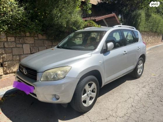 טויוטה RAV4 ארוך 4X4 Premium אוט' 2.0 (152 כ''ס) בנזין 2007 למכירה ברמת גן