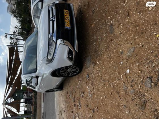 מיצובישי אאוטלנדר Premium אוט' 7 מק' 2.0 (150 כ''ס) בנזין 2016 למכירה בנתניה