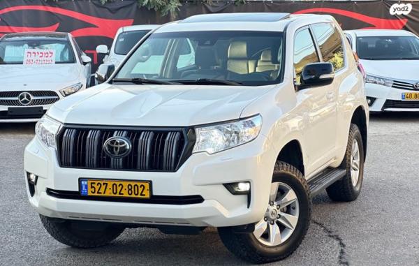 טויוטה לנד קרוזר קצר 4X4 Luxury SWB אוט' 3 דלתות דיזל 2.8 (204 כ''ס) דיזל 2021 למכירה בכפר כנא