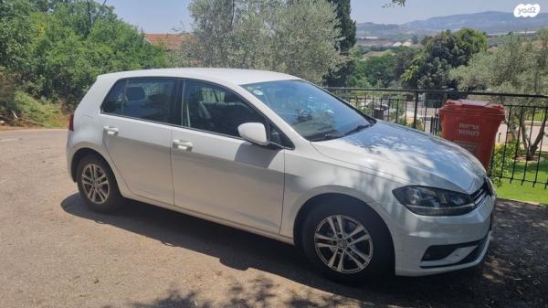 פולקסווגן גולף Trendline אוט' 5 דל' 1.4 (125 כ''ס) בנזין 2017 למכירה בתל אביב יפו