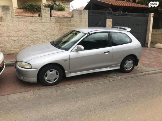 מיצובישי קולט Elegance אוט' 3 דל' 1.6 (103 כ''ס) בנזין 2001 למכירה בגן יבנה