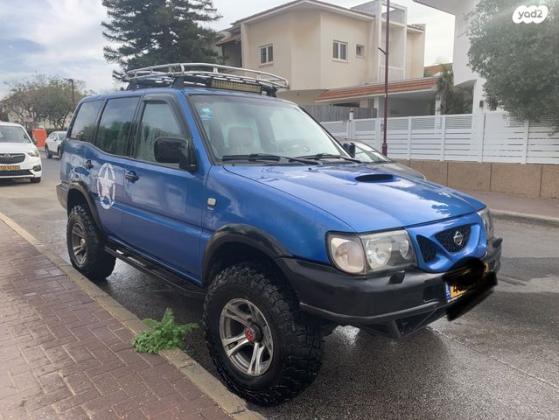 ניסאן טראנו ארוך 4X4 SR אוט' דיזל 2.7 (125 כ''ס) דיזל 2000 למכירה בפרדסיה