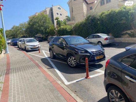 לקסוס NX NX300H Luxury הייבריד אוט' 2.5 (155 כ''ס) בנזין 2016 למכירה בחיפה