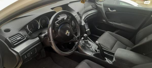 הונדה אקורד Luxury אוט' 2.0 (156 כ''ס) בנזין 2011 למכירה בנצרת