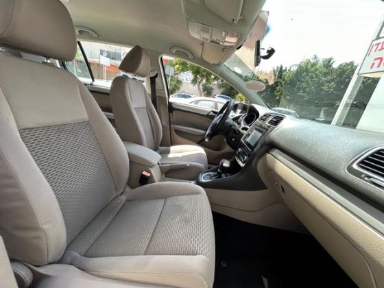 פולקסווגן גולף Trendline אוט' 5 דל' 1.6 (102 כ''ס) בנזין 2011 למכירה בראשון לציון