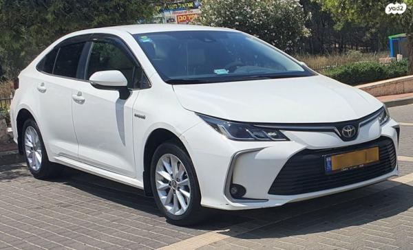טויוטה קורולה הייבריד Style סדאן אוט' 1.8 (98 כ''ס) בנזין 2020 למכירה באריאל