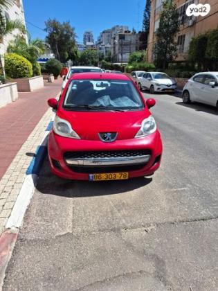 פיג'ו 107 Trendy אוט' 1.0 (70 כ''ס) בנזין 2012 למכירה בגינתון