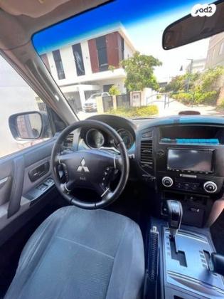 מיצובישי פג'רו ארוך 4X4 Desert אוט' דיזל 7 מק' 3.2 (170 כ''ס) דיזל 2008 למכירה בתל מונד