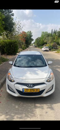 יונדאי i30 Inspire סטיישן אוט' 1.6 (135 כ"ס) בנזין 2014 למכירה ברחובות