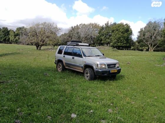 איסוזו טרופר ארוך 4X4 S ידני דיזל 3.0 (159 כ''ס) דיזל 1999 למכירה בבוקעתא