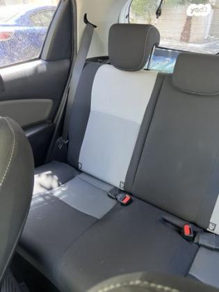 טויוטה יאריס Style אוט' 1.5 (112 כ"ס) בנזין 2018 למכירה בנהריה