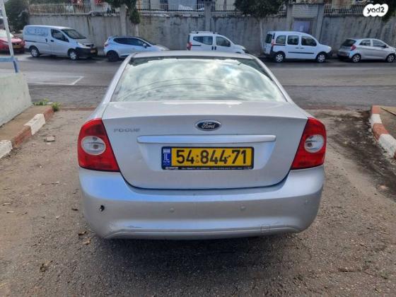 פורד פוקוס Trend סדאן אוט' 1.6 (100 כ''ס) בנזין 2011 למכירה בראשון לציון