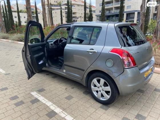 סוזוקי סוויפט GLX אוט' 1.5 (101 כ''ס) בנזין 2010 למכירה בכפר סבא
