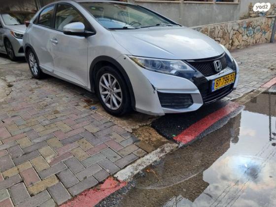 הונדה סיוויק האצ'בק החדשה Comfort אוט' 1.8 (142 כ''ס) בנזין 2016 למכירה בעכו