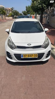 קיה ריו LX הצ'בק אוט' 1.4 (109 כ''ס) בנזין 2015 למכירה ברחובות