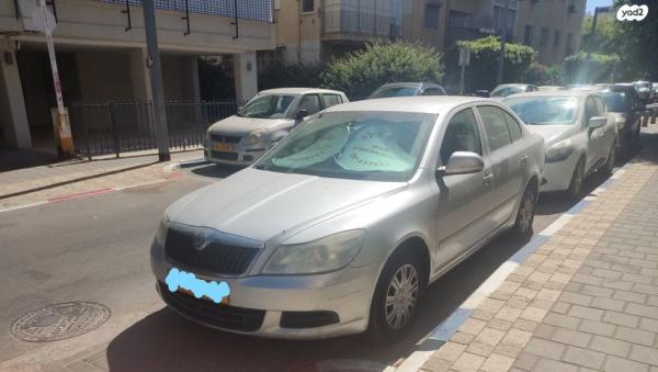 סקודה אוקטביה Ambiente אוט' 1.4 (122 כ''ס) בנזין 2011 למכירה בתל אביב יפו