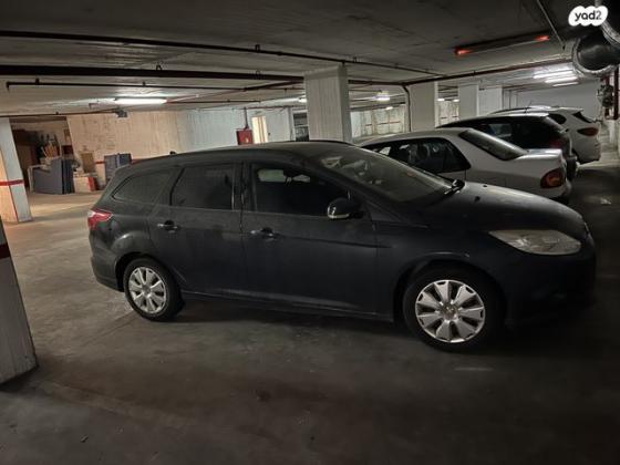 פורד פוקוס Trend סטיישן אוט' 1.6 (125 כ''ס) בנזין 2012 למכירה בהוד השרון