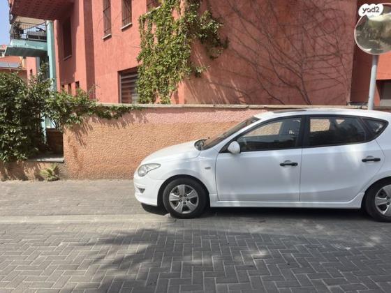 יונדאי i30 Inspire אוט' 1.6 (126 כ''ס) בנזין 2011 למכירה בתל אביב יפו