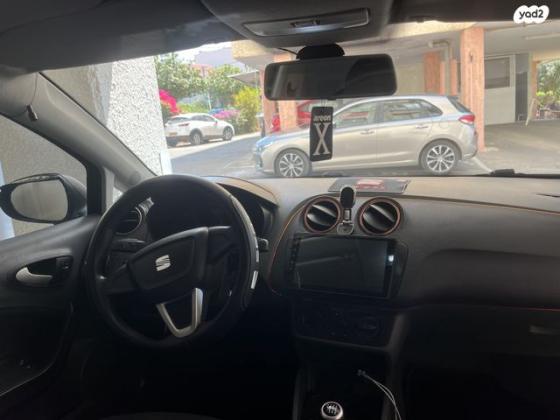 סיאט איביזה Reference ידני 5 דל' 1.4 (85 כ"ס) בנזין 2012 למכירה בחולון