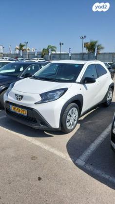 טויוטה אייגו קרוס (AYGO X) Pure הצ'בק 4X2 אוט' 1.0 (72 כ"ס) בנזין 2023 למכירה ב