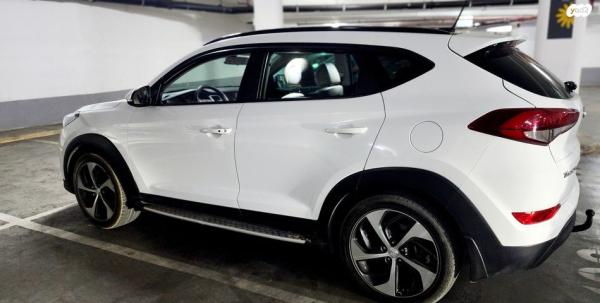 יונדאי טוסון Supreme אוט' בנזין 2.0 (155 כ''ס) בנזין 2017 למכירה בקרית אונו