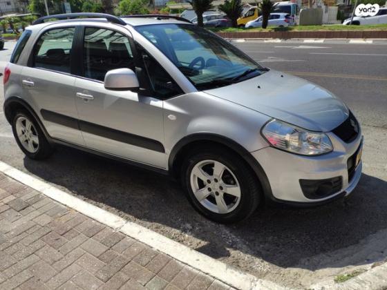 סוזוקי SX4 GLX הצ'בק אוט' 1.6 (120 כ"ס) בנזין 2013 למכירה בתל אביב יפו