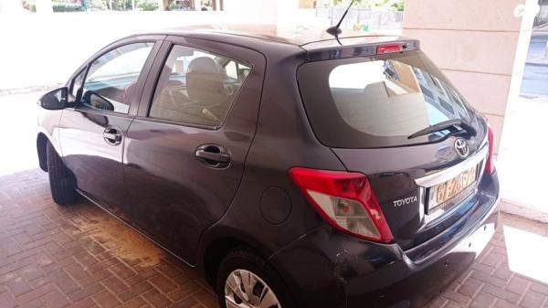 טויוטה יאריס Sol אוט' 1.3 (99 כ"ס) בנזין 2012 למכירה בנתניה