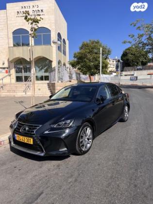 לקסוס IS300h Premium הייבריד אוט' 2.5 (181 כ"ס) בנזין 2018 למכירה בחולון