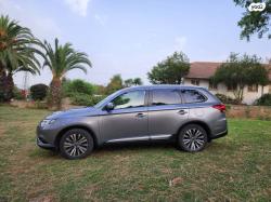 מיצובישי אאוטלנדר Instyle אוט' 7 מק' 2.0 (150 כ"ס) בנזין 2021 למכיר