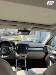 וולוו XC40 T4 Momentum אוט' 2.0 (190 כ''ס) בנזין 2019 למכירה בתל אביב י
