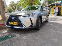 לקסוס UX UX200 Luxury אוט' 2.0 (173 כ''ס) בנזין 2020 למכירה בחיפה