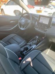 טויוטה קורולה Comfort סדאן אוט' 1.8 (98 כ''ס) בנזין 2022 למכירה בת