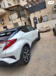 טויוטה C-HR Chic הייבריד אוט' 1.8 (98 כ"ס) בנזין 2017 למכירה במודי