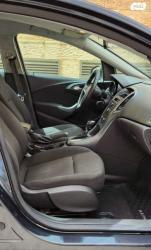 אופל אסטרה Berlina Enjoy סדאן אוט' 1.4 (140 כ"ס) בנזין 2013 למכירה בי