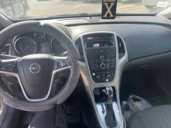 אופל אסטרה Berlina Enjoy סדאן אוט' 1.4 (140 כ"ס) בנזין 2012 למכירה בק