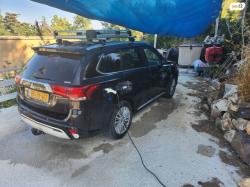 מיצובישי אאוטלנדר PHEV 4X4 Luxury הייבריד אוט' 5 מק' 2.4 (135 כ''ס) ה