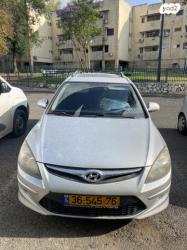 יונדאי i30CW Inspire סטיישן אוט' 1.6 (126 כ''ס) בנזין 2011 למכירה בקר
