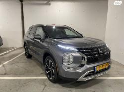 מיצובישי אאוטלנדר Premium אוט' 7 מק' 2.5 (181 כ"ס) בנזין 2023 למכיר